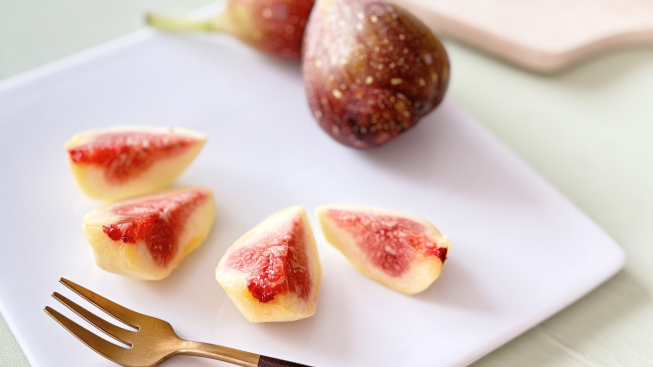 いちじく 皮ごと食べられる？驚くべきアンチエイジング効果と、長期保存のヒントを栄養士が解説ヨガジャーナルオンライン