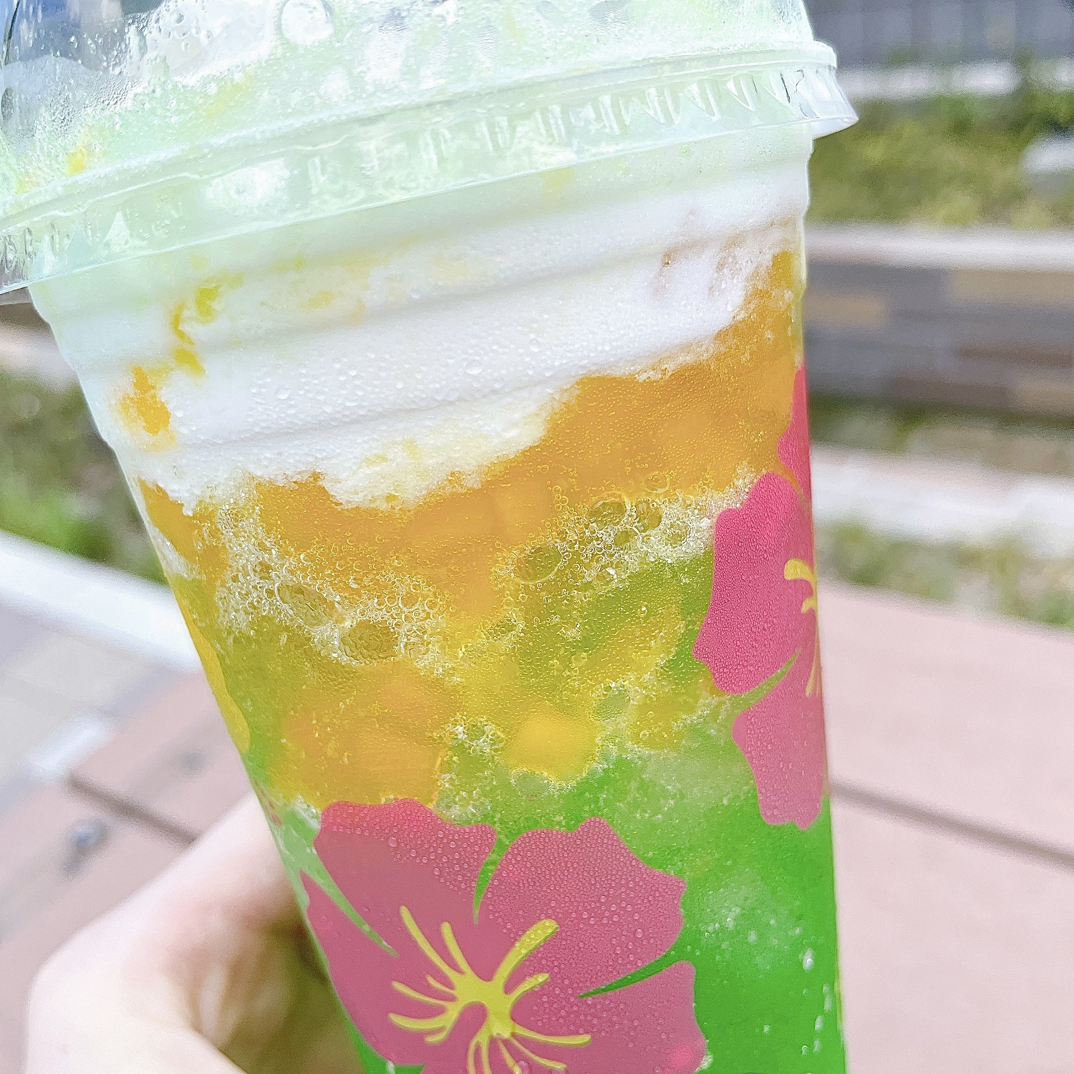 マクドナルド「マックフルーリー 濃厚マンゴー＆カルピス」発売。マンゴー果肉入りで濃厚な甘味が楽しめる - グルメ Watch