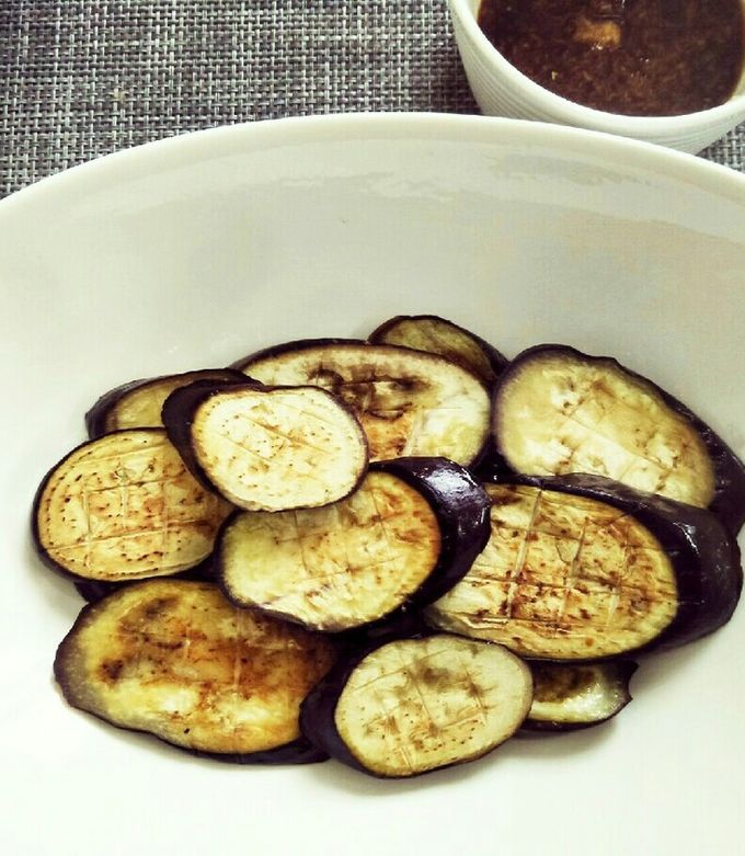 シンプル なすの素焼き、生姜醤油添え