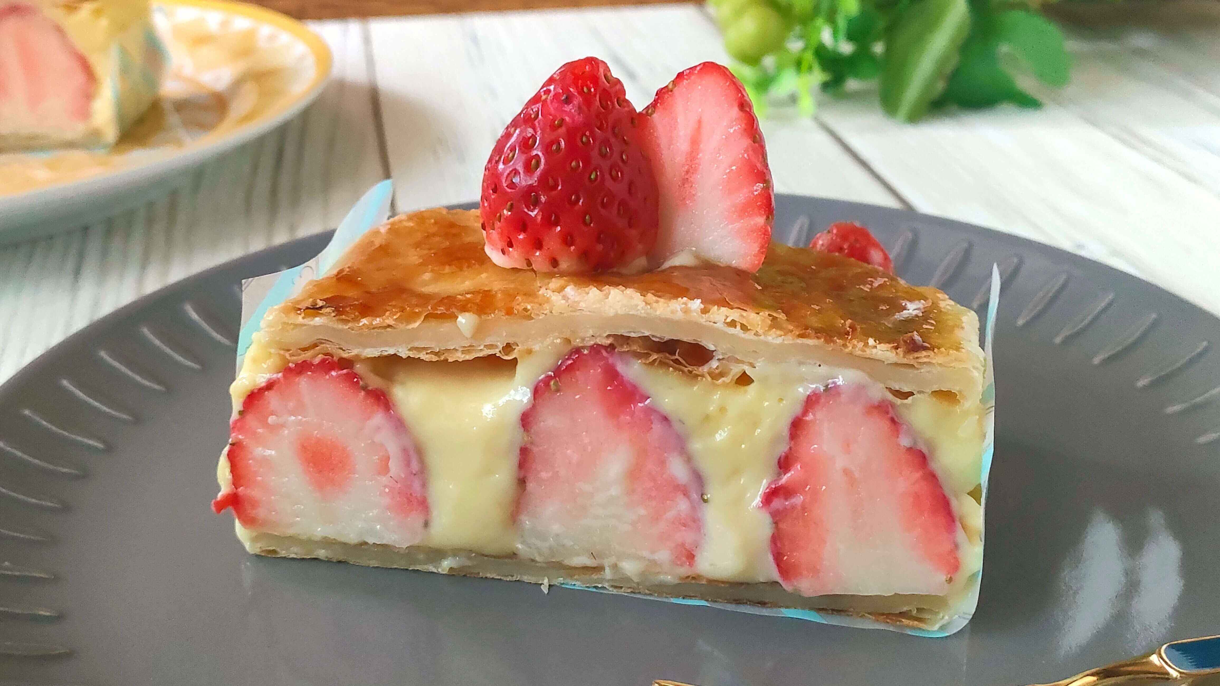 冷凍パイシートで簡単！ストロベリーチーズパイの作り方