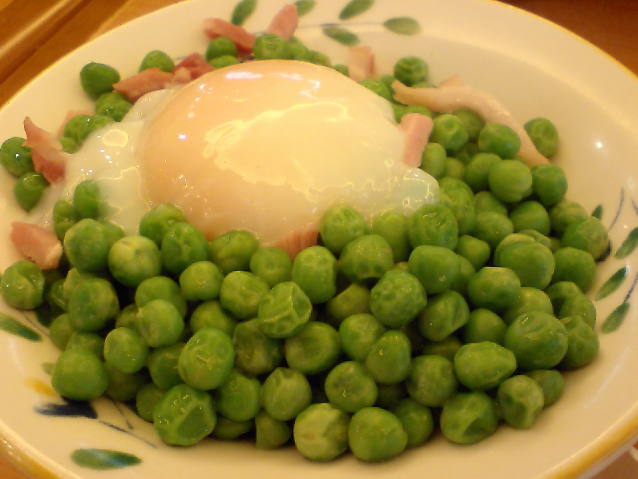 柔らか青豆の温サラダサイゼリヤ