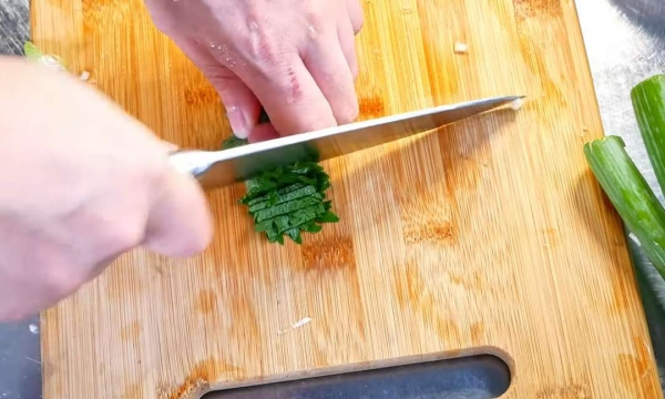 ニカイドウ直伝「大葉ギョーザ」