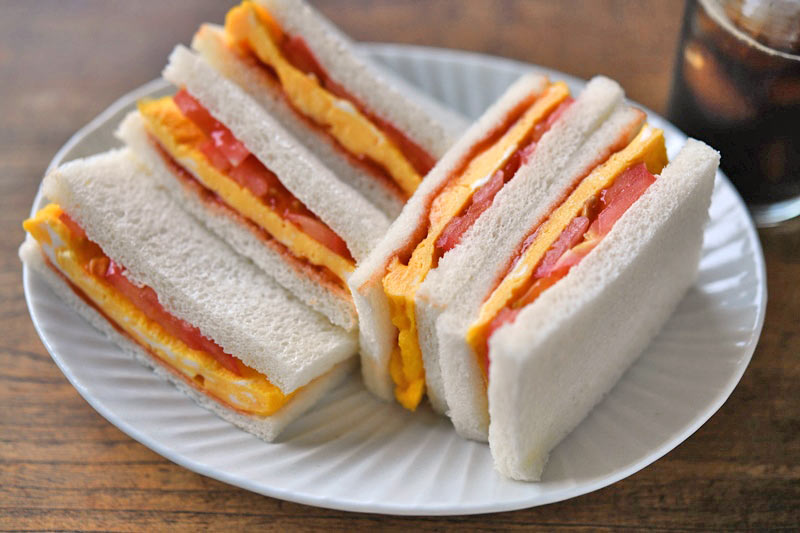 なぜ関東と関西で「たまごサンド」の中身が違うのか?勝手に考察してみた - TRiP EDiTOR