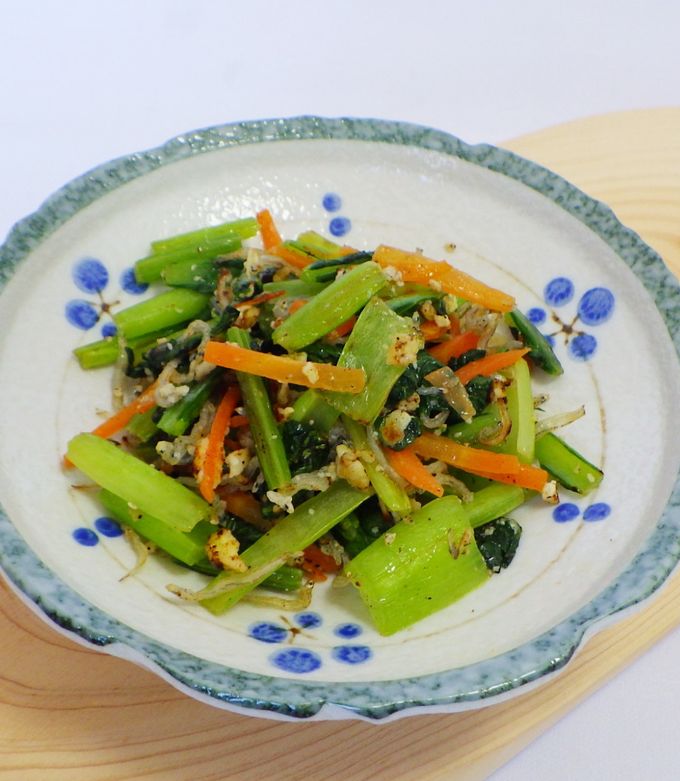 レンジで簡単副菜!小松菜とおじゃこのごま油風味