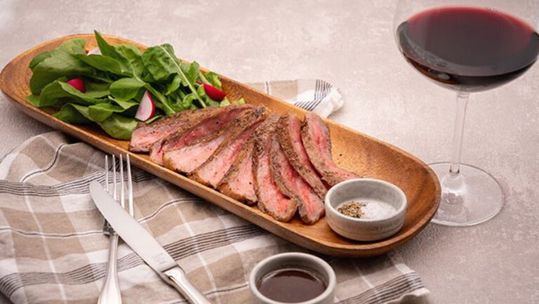 ストウブ鍋でローストビーフ