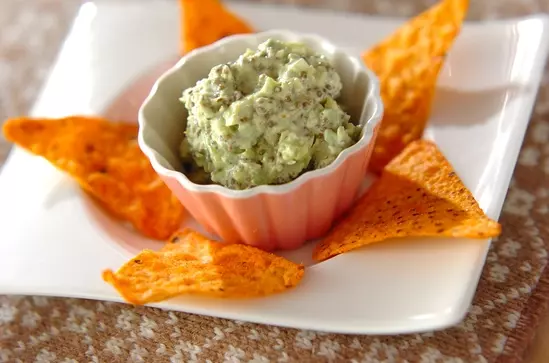 アボカドとタヒニのディップ