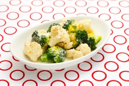 お弁当のおかずにも！ カリフラワーのおかかマヨあえ