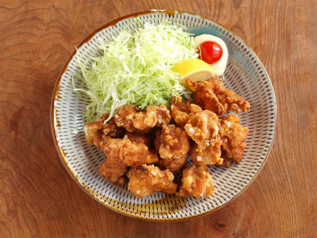 鶏の唐揚げをちょっとしたひと手間で美味しくするコツ食・料理オリーブオイルをひとまわし