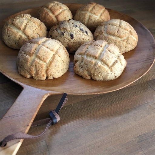 元パン職人 ザクふわ生メロンパンが美味すぎた🤤, ホイップメロンパン, 材料, 春よ恋 強力粉 170g, 薄力粉30g, 塩2g, 砂糖 40g, 卵黄2個 40g , イースト 金サフ 3g, 水90g, バター 無塩 30g, クッキー生地, バター50g, グラニュー糖 60g, 全卵25g, 薄力粉105g, バニラエッセンス適量, ラム酒適量, 作り方,