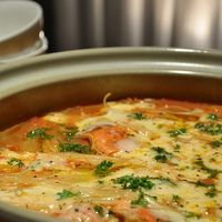 『きちんとキッチン』, 白菜たっぷりトマト鍋,参考 , 1人当たり単価 180円 調味料除く, 1人当たりカロリー 805kcal, 所要時間30分,材料 4名分 , 白菜 12枚, 豚肉バラ 400g, 白菜キムチ 400g,トマト鍋スープ 3〜4人前用ストレートタイプ1パック 750cc , 全卵 2個, オリーブオイル大さじ1, ●〆のリゾット,ご飯 300g,