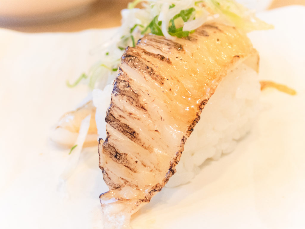 知らないと恥ずかしい？ 寿司ネタの「えんがわ」は魚の種類じゃない飲食バイトのための情報サイトグルメdeまとめ