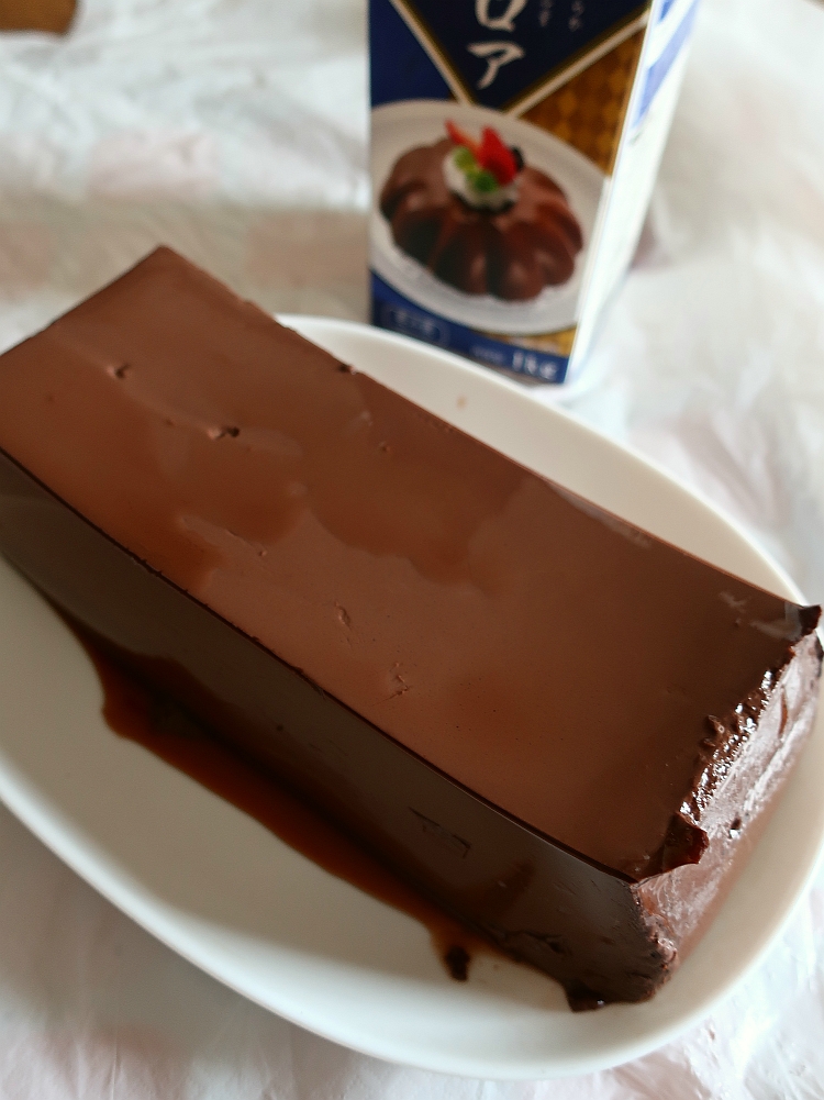 ゆすら⌇業務スーパー大好きOL＼デカすぎ✊🏻 業スー界隈で有名な、紙パックスイーツまとめ🧃✨ @yusura.days 業務スーパー&お得情報を毎日配信中𓈒⁺🕊️⸝⸝躊躇しちゃうけど食べてみて欲しい 紙パックスイーツをどどんと紹介！ ☑チョコババロア ☑とろける