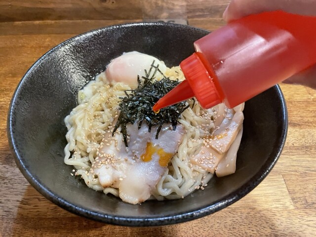 油そば大革命店の詳細ガイド：絶品油そばを楽しむ