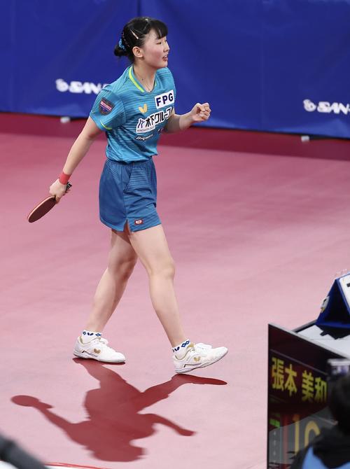 フォト特集】伊藤４強 卓球女子単、韓国選手にストレート勝ち - 産経ニュース