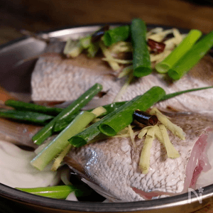 ご飯のおかわり我慢するのが大変な鼓汁清蒸魚片。って読み方わからん！ 笑中菜Labo.朝陽 チュウナラボチョウヨウ 中国料理 JR北新地駅・地下鉄西梅田駅: 食マニア Yの書斎