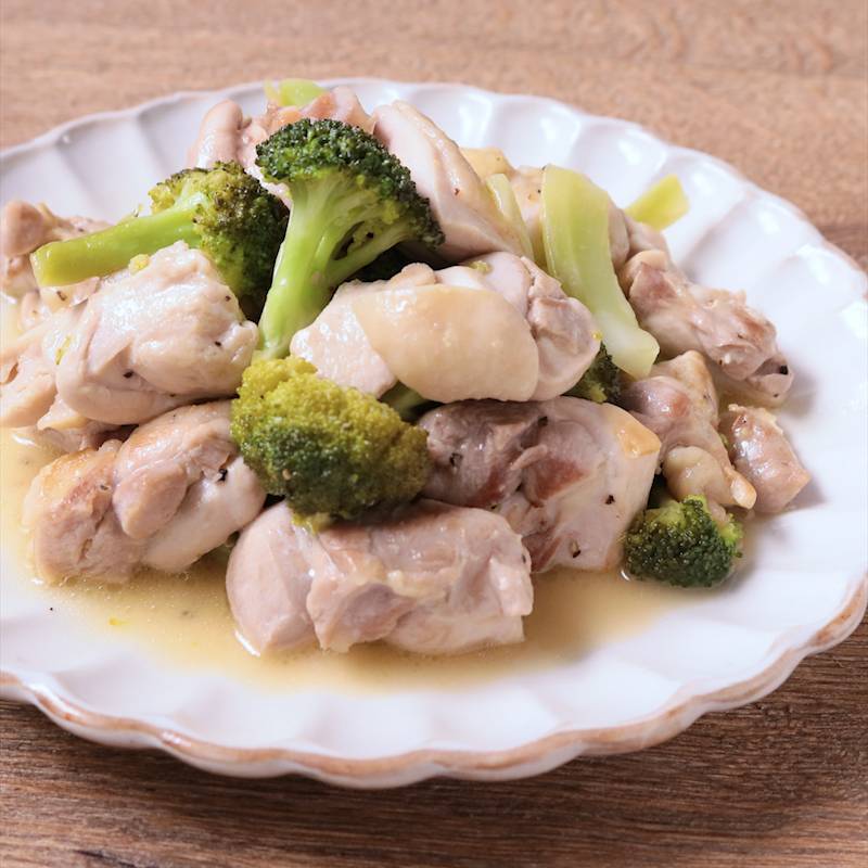 20分で作れる絶品シチュー！「チキンとブロッコリーのシチュー」VERY