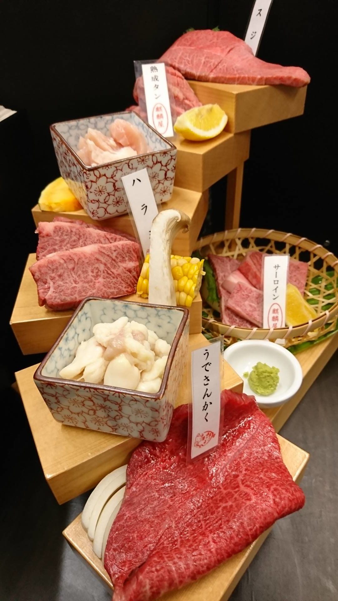 焼肉用最高肉の盛り付け技術TikTok