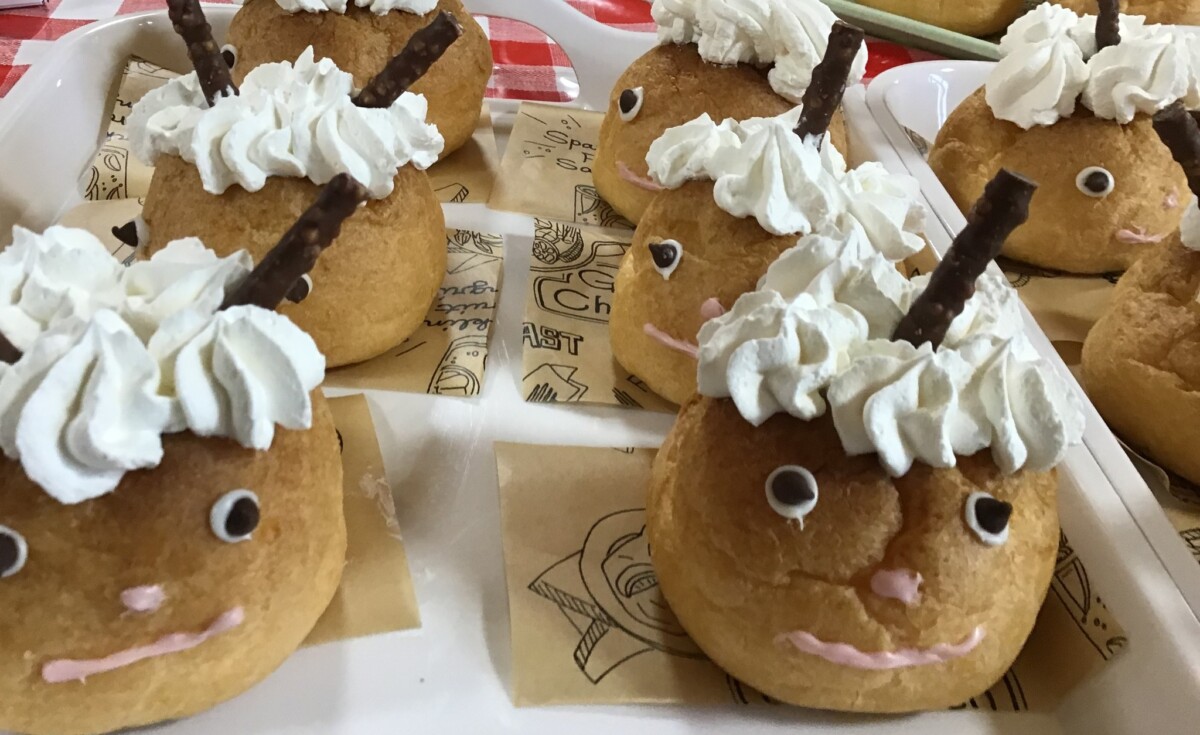 ケーキが焼けなくても大丈夫！市販のプチシューを使って作るアイデアスイーツおうちごはん