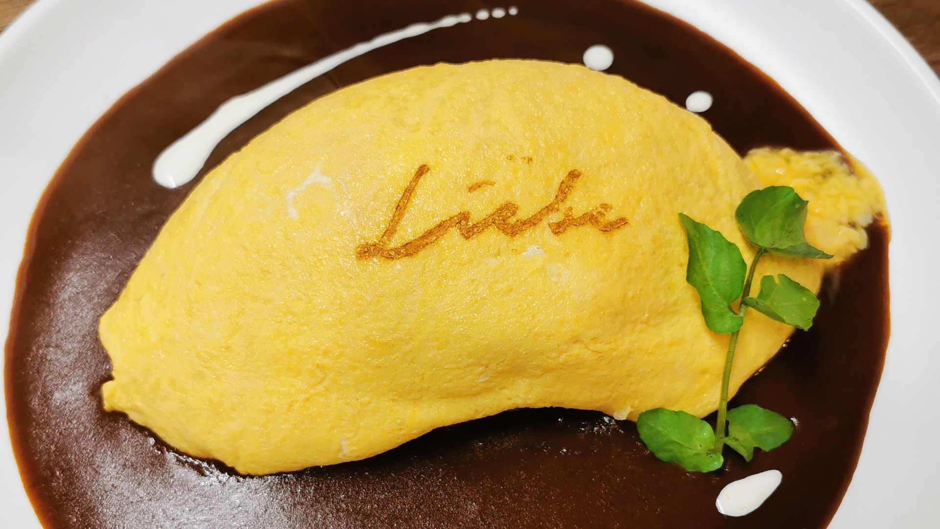 ハートのお目目が可愛い「クロミオムライス」に、華やかピンクの「ウサミミ仮面パフェ」も♪ 『おねがいマイメロディカフェ池袋店』期間限定でオープン！詳細記事SGS109