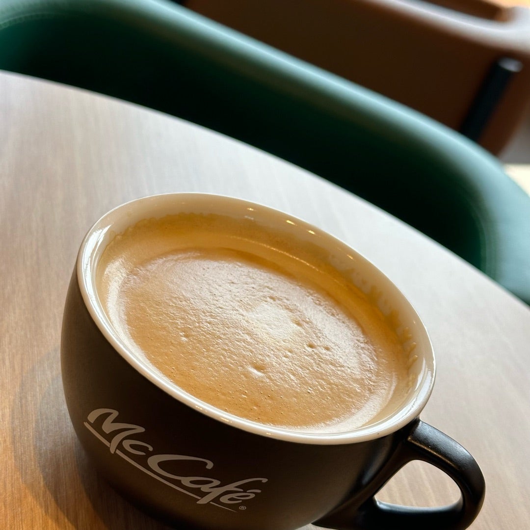 マック 約3年ぶりのリニューアル！新しくなった「キャラメルラテ」を飲んでみたら心にしみる味だった あかし- エキスパート - Yahoo!ニュース