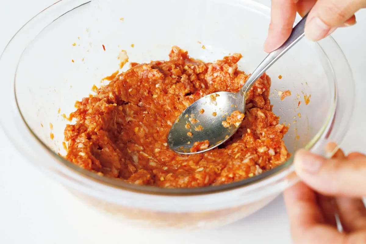 厳選国産生赤だしで！ピーマンの肉巻き