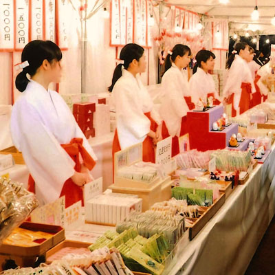 福山市で歴史ある三蔵稲荷神社でご祈願・厄除け・お宮参り等をお任せ