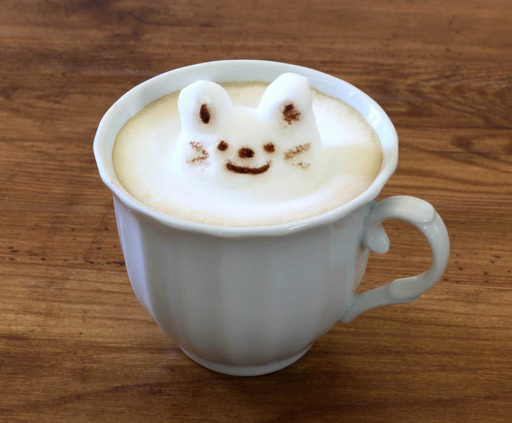 バリスタが教える基本のラテアートの描き方 ダイイチ・アカデミー 未経験から始めるカフェ開業情報サイト