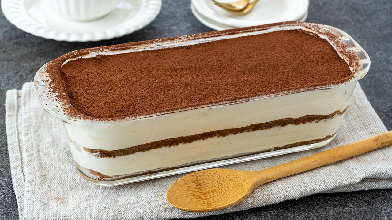 オーブンなし!10分で食べれる簡単いちごティラミスの作り方