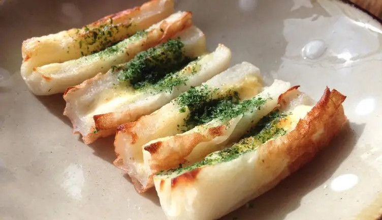 カリカリチーズがたまらない！」トースターで焼くだけ ツナマヨちくわ焼き おつまみにもピッタリ 低空飛行キッチン- エキスパート -Yahoo!ニュース