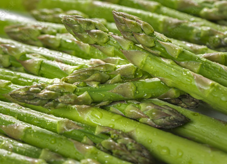北海道から届くアスパラ1kg、おいしく食べ切る！ 保存方法とレシピをお伝えします坂ノ途中100年先もつづく、農業を