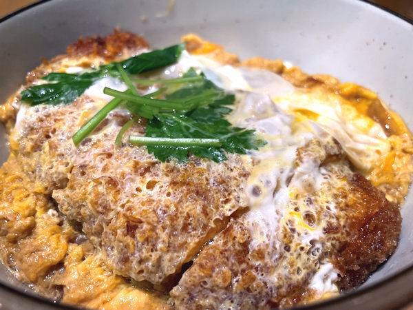 名古屋の至高のかつ丼!柔らかさとボリュームを堪能しよう