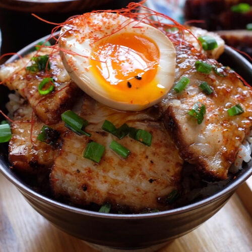 山岡家 ネギマヨチャーシュー丼アレンジvol.5 紅生姜- YouTube