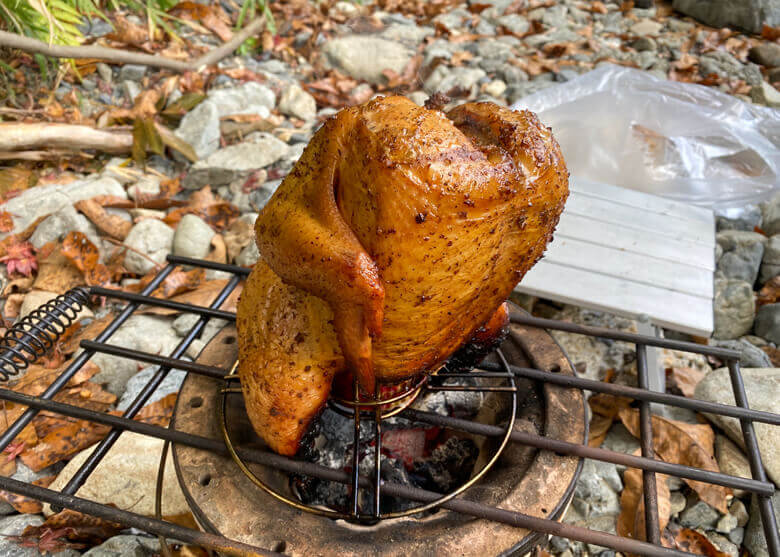 当日仕込みでも大丈夫!?超簡単に作れる絶品ビア缶チキンレシピ!バケツの代わりの蓋にはアルミホイルがおすすめ!Sotopia