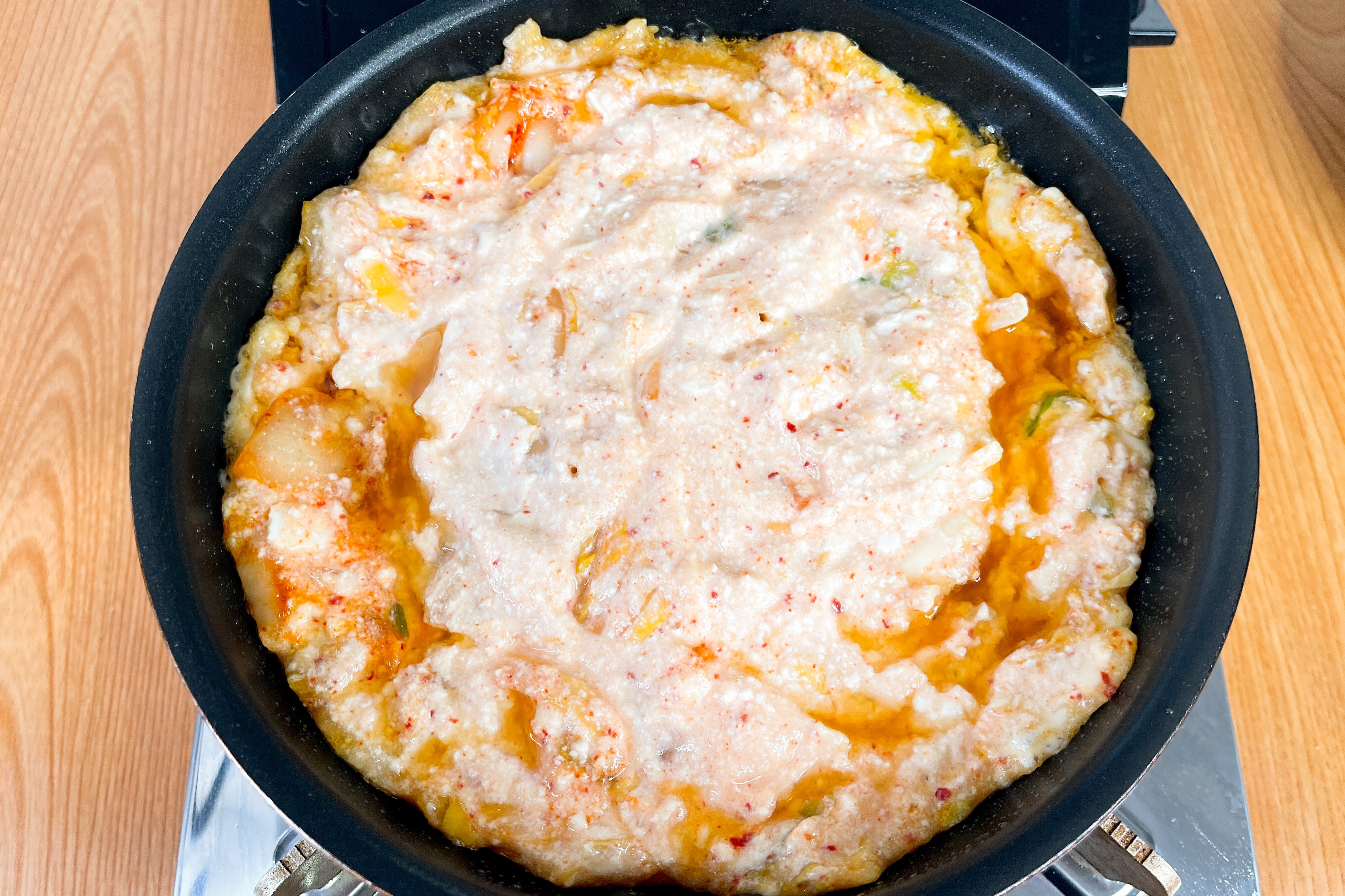 チーズで仕上げるキムチ鍋