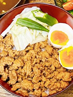 台湾ごはん ルーローハン 魯肉飯