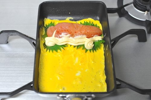 明太チーズの出汁巻き卵