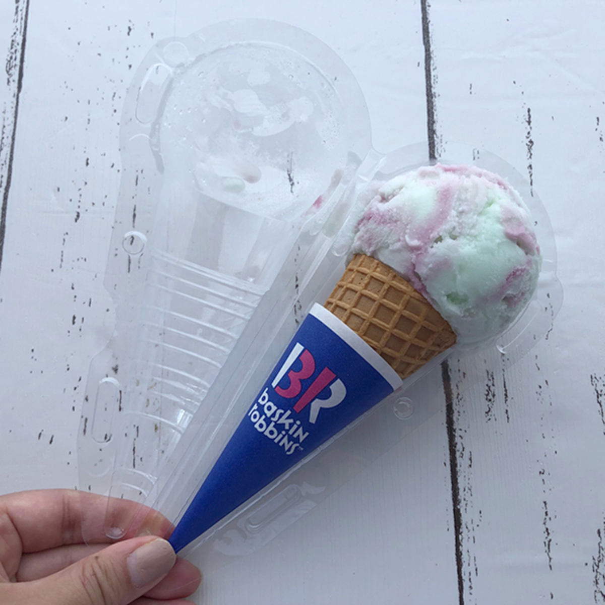 マニアが教える！真夏の「サーティワンアイスクリーム」の楽しみ方お菓子缶研究家・中田ぷうのおいしくてかわいい食選びmi-mollet ミモレ明日の私へ、小さな一歩！ 2 2