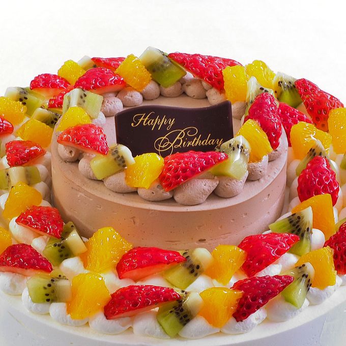 豪華2段ホールケーキが1,000円台！☆母の日やこどもの日のお祝いにもぴったりな ユーハイム の「リトルショートケーキ」ユーハイムショップブログ渋谷ヒカリエ ShinQs