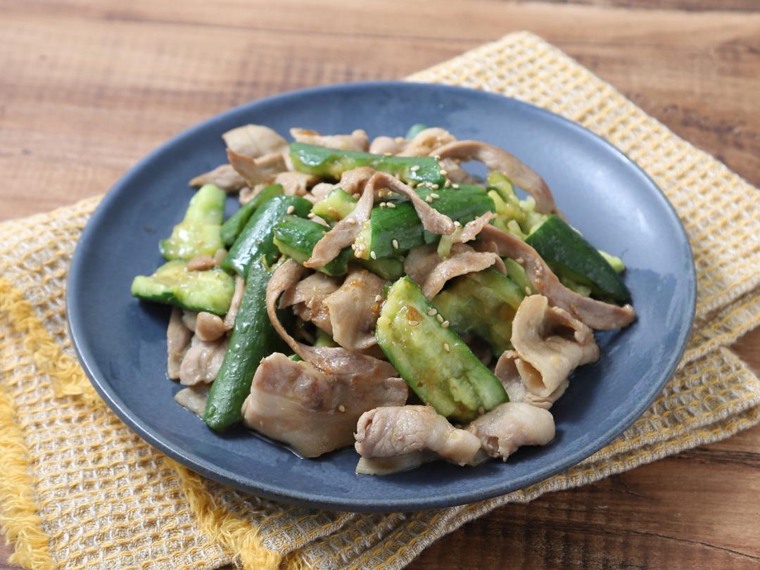 シャキパリ食感＆ピリッと辛い！きゅうりの生姜炒め