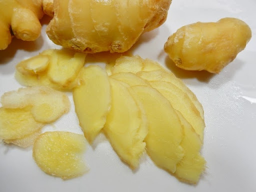 いつも悩む ！生姜ひとかけの量って？チューブで代用する場合は？ - macaroni