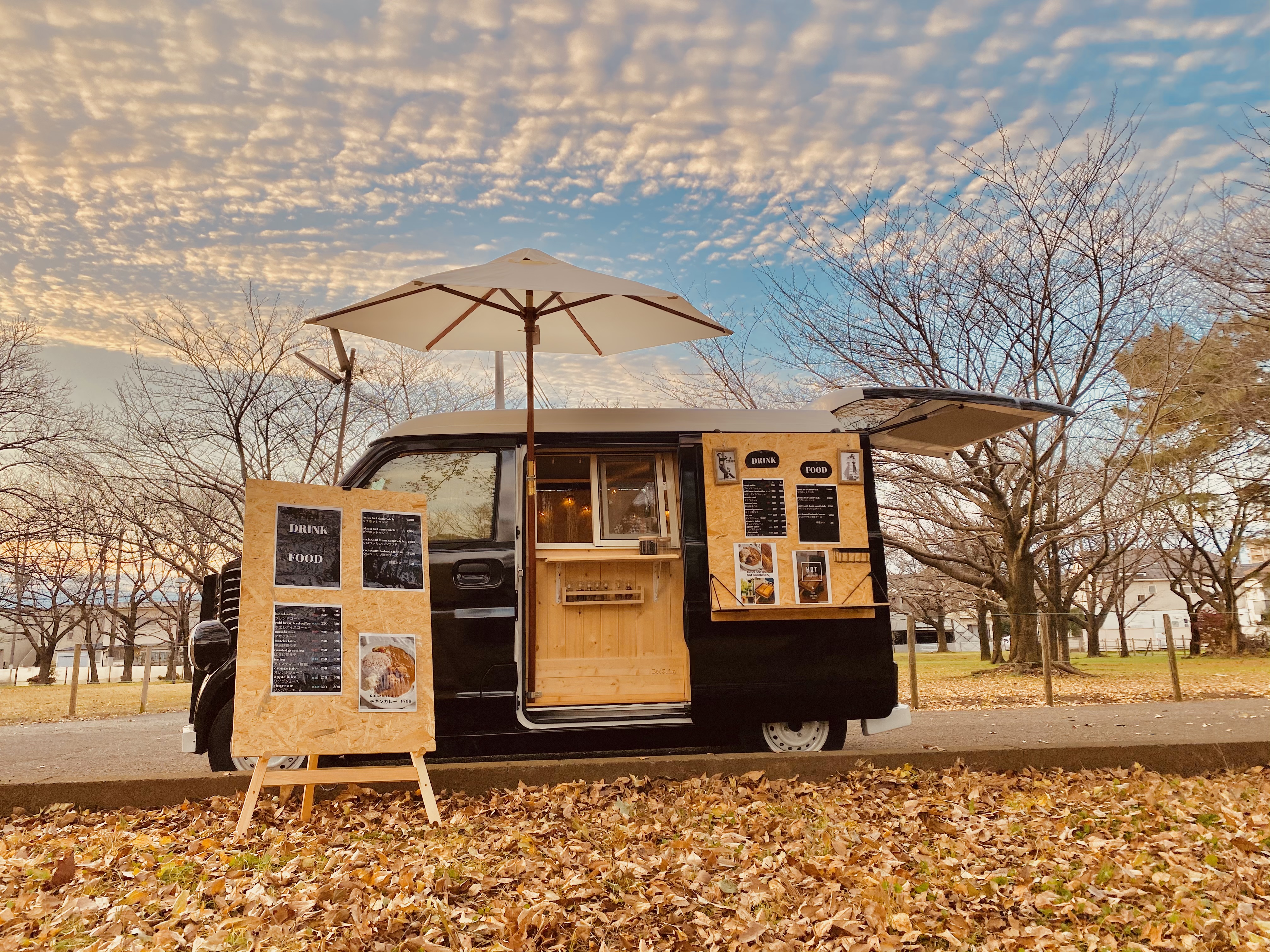 おしゃれなキッチンカーのデザインのポイント・移動販売を成功させるコツ株式会社ホークアイ