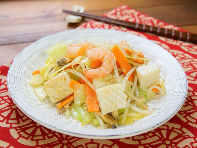 カリフラワーとブロッコリーとイカの炒め物 - 冷凍野菜のパイオニア ライフフーズ株式会社冷凍野菜のパイオニア ライフフーズ株式会社