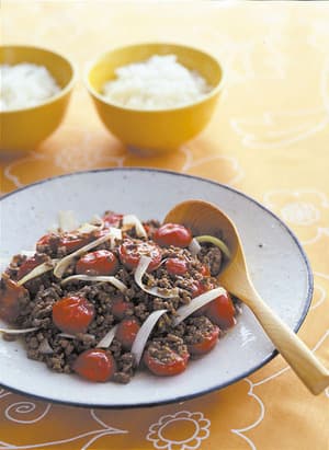 フルーツピーマンのプチピーが再登場!  待ってました。  個人的に大好きなフルーツピーマンが GOFARMさんより届きました! 糖度が高く、皮も柔らかいので生でも食べられちゃうのと、彩りもよく、使い切りしやすいので、シェフにも人気。  串焼きとか本当可愛い