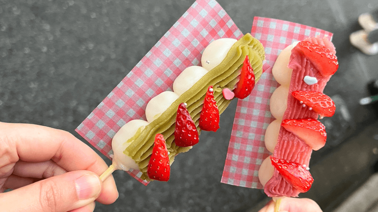 涼しくなったと思ったらまた暑くなりましたね🥵 お天気はいいのでお団子食べながらお散歩はいかがですか？🤗浅草浅草だんごだんご和菓子和菓子屋おやつおみやげ浅草楓和菓子楓和菓子大好きあまいものお土産お土産スイーツ和菓子好きな人と