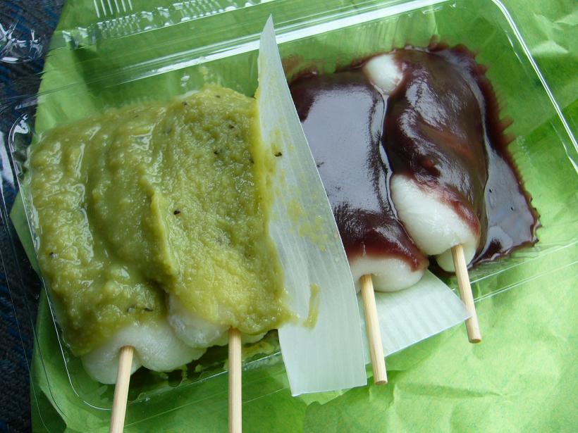 巨大団子🍡🌸 at 岡崎市桜まつり: A Visual Feast of Japanese DelicaciesTikTok