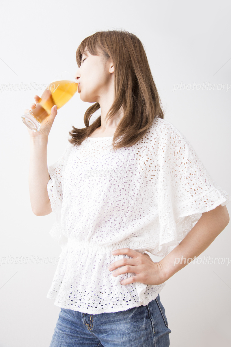 豪快にビール飲み干す姿に「一目でファンに」 21歳・女性トラック運転手「トラックめいめい」さん人気爆発中まいどなニュース