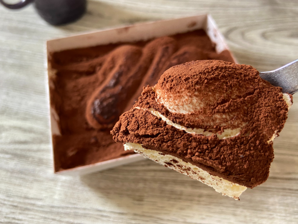 Amazon.co.jp: 成城石井 ティラミスチョコレート 180g : 食品・飲料・お酒