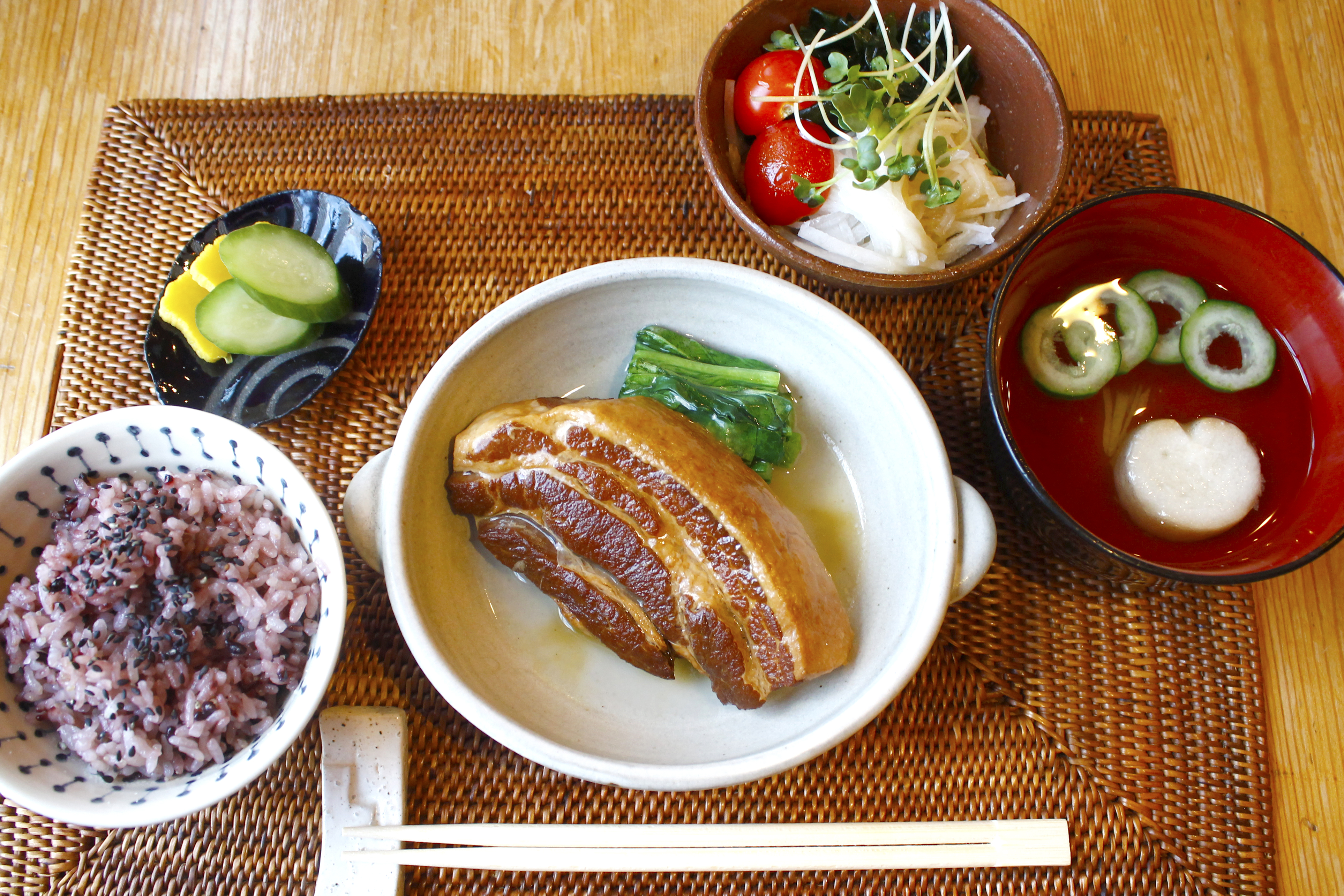千葉県 千葉市 緑区 あすみが丘 土気駅 インドカレー ナン 料理 チャンドラマ 本格 美味しい 親切 ランチ おかわり無料 駐車場 -カフェ旅ブログ-千葉 海鮮丼 ドライブ旅 混雑渋滞回避に口コミで話題の車で旅行く駐車場ありのcafe・レストランやおしゃれな空間とロケ地と
