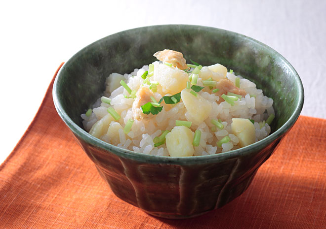 焼津港まぐろとアボカドのサラダご飯