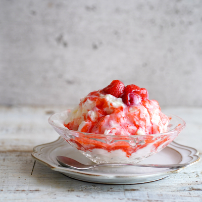 パンに合わせる料理レシピ詳細 - いちごのはちみつコンポートおいしいパンの百科事典